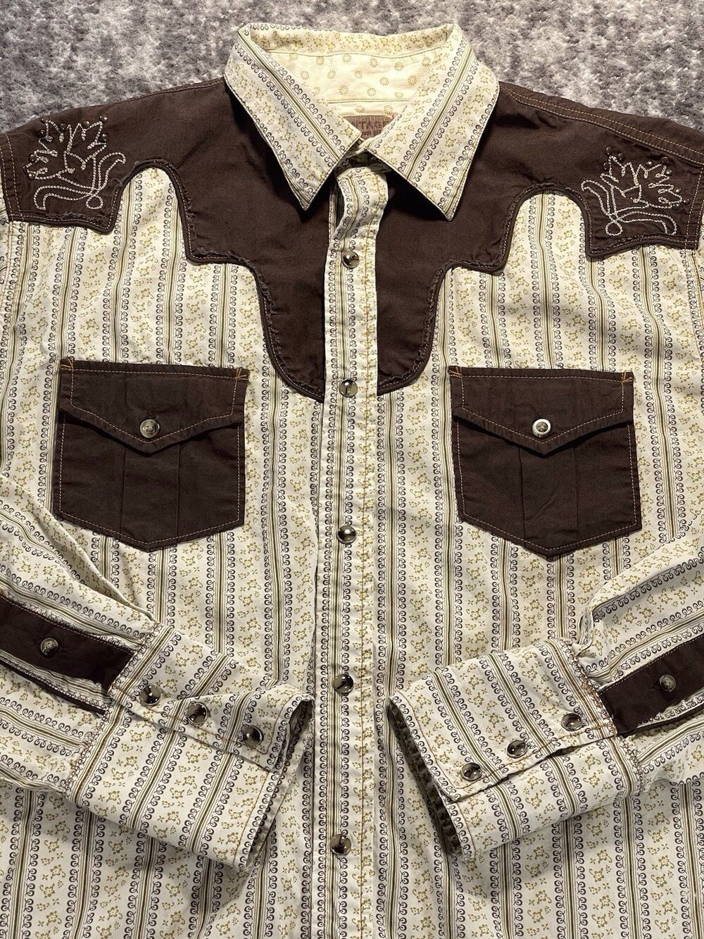 Vintage Red Mens L Pearl Snap Western Style Cowboy Button Long Sleeve Shirt